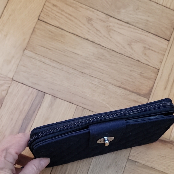 VERA BRADLEY/TURNLOCK WALLET/NAVY - Picture 6 of 11